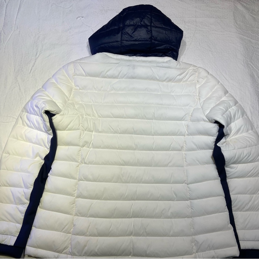 Tommy Hilfiger large light weight spring coat - Picture 9 of 10